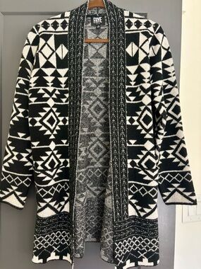 FRYE Black & White Geometric Knit Cardigan